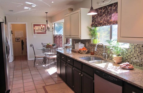 Ridgehaven House | Botanical & Wildlife Paradise w/POOL & HOT TUB!