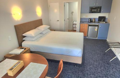 East Tamaki Hotel | Botany Palms Motel