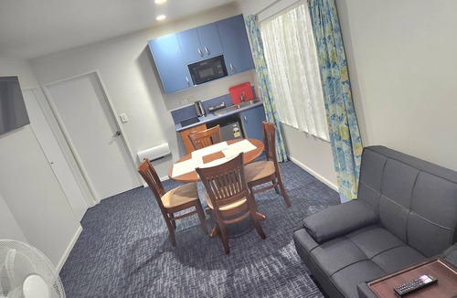 East Tamaki Hotel | Botany Palms Motel