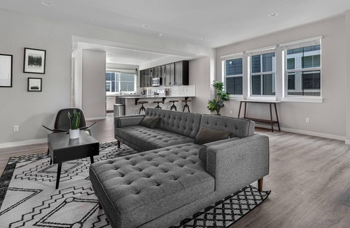 North Creek Apartment | Bothell 4BR in The Ponds Complex + Pets OK