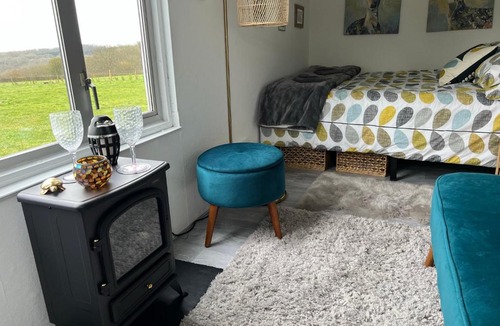 Little Kimble Other | Bothy hut