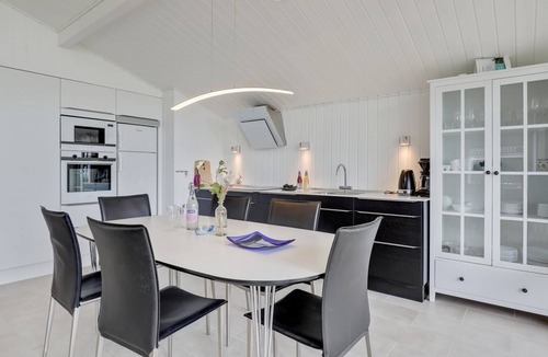 Bedegaard House | "Botolphus" - 20m from the sea by Interhome