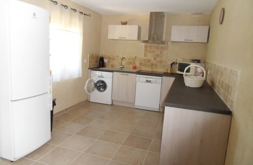 Manosque Apartment | Bottle gardens: The Hackberry