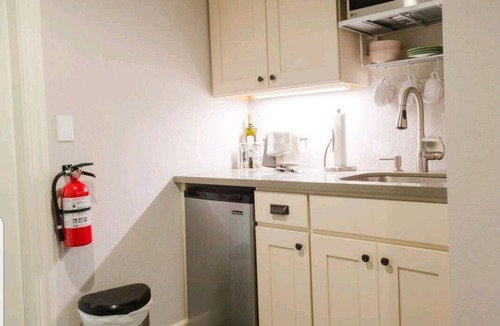 Napa Apartment | BottleRock back on Market-EZ walk Expo, Downtown, and close to wineries