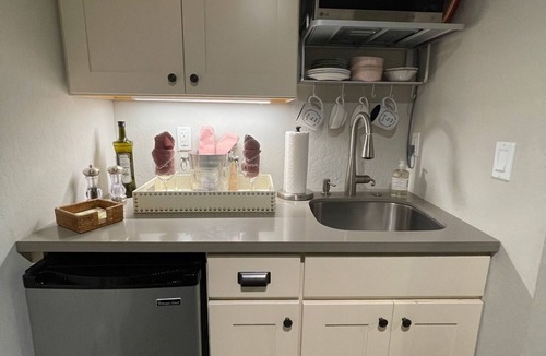 Napa Apartment | BottleRock back on Market-EZ walk Expo, Downtown, and close to wineries