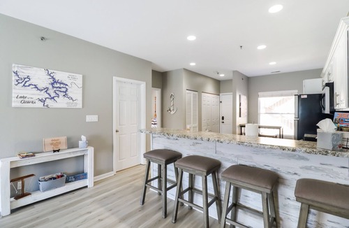 Camdenton Condo | Bottomless Retreat | Sleeping 6 Guests