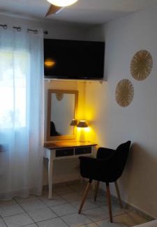 Sigean Apartment | Bouddha Fleurs de Lotus