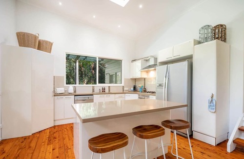 Macmasters Beach House | "Bouddi House" – Quiet & Close to Beach