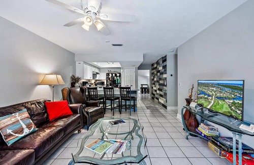 Hobe Sound House | Bougainvillea Cottage (Peggy's Retreat)