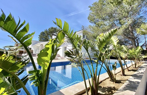 Les Tres Cales Villa | Bouganvilla luxury, air-con, ideal for families