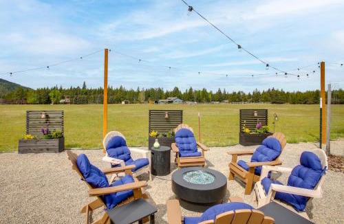 Athol Apartment | Bougie Barn 5 mi to Silverwood theme park!