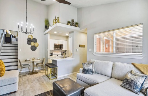 Galveston Condo | Bougie Beach Bungalow by Ryson Vacation Rentals