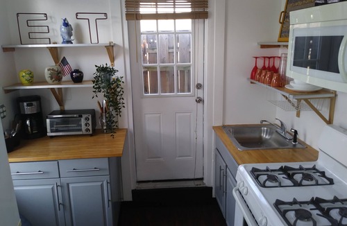 Fishtown Apartment | BOUGlE MicroSpace Balcony @FlSHTOWN