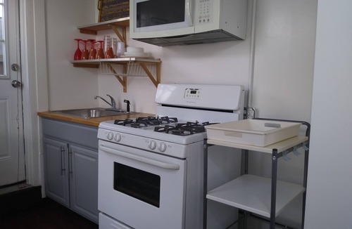 Fishtown Apartment | BOUGlE MicroSpace Balcony @FlSHTOWN