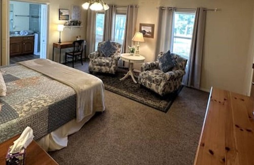 Athens House | Bouj-Ranch Hse near lake w 20ac