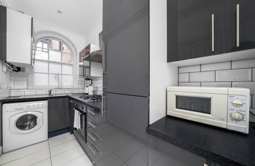 Canary Wharf Apartment | Boujee 2bed by ExCel Exhibition Centre with Free Parking