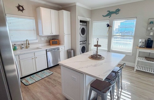 Crystal Beach Apartment | Boujee Beach