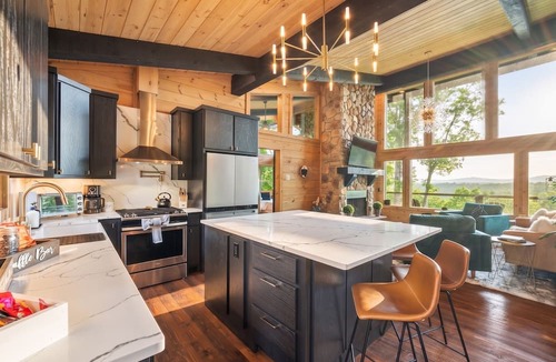 Epworth Cabin | Boujee Lodge | Luxe Cabin Game Rm Hot Tub + Views