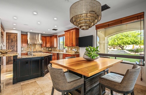Pinnacle Peak House | Boulder 84 by LuxeKey | Splash Pad, Billiards, Putting Green & 360 Desert Views