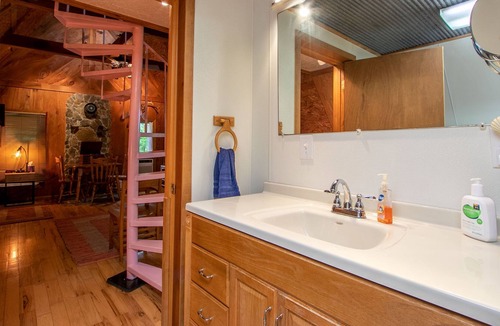 Jasper Cabin | Boulder Bluffs | Buffalo River Cabins | Observation Deck | Jasper, AR