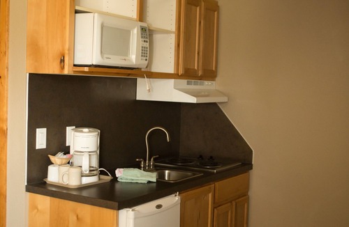 Donnelly Hotel | Boulder Creek Inn