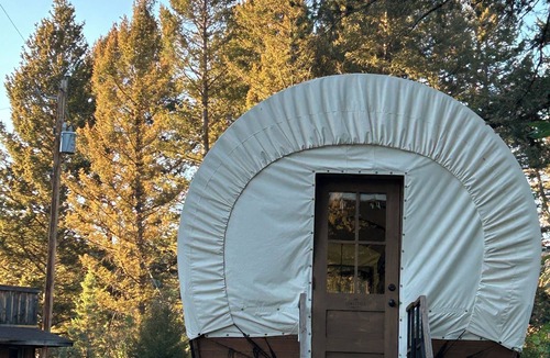 Hall RV Rental | Boulder Creek Lodge - Campsite