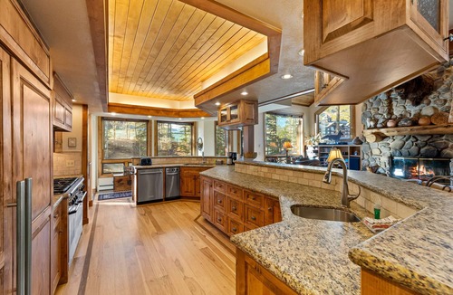 Boulder Ridge House | Boulder Ridge Lodge: Huge Ski-In Home w/20 Beds