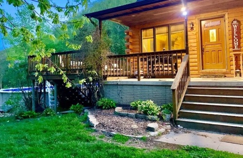 Lansing Cabin | Boulder Run w/ Hot Tub & Pool