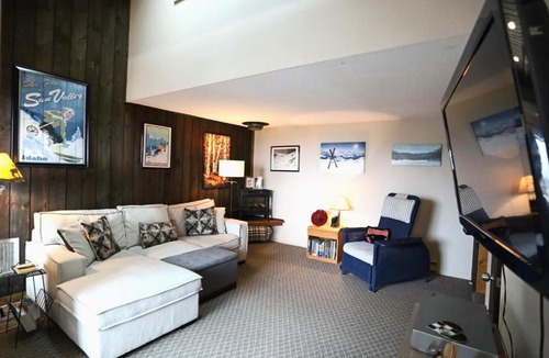 Campton Apartment | Boulder Village 10, Waterville Estates