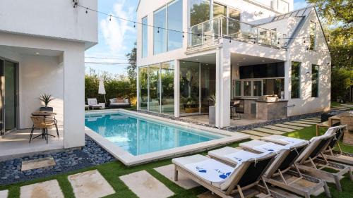 Bouldin House | Bouldin Collective: 3 Units by AvantStay