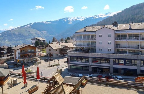 Saint-Pierre-de-Clages Apartment | Bouleaux E 1 by Interhome
