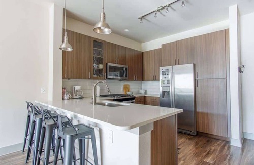 Richardson Apartment | Boulevard Stays Bright 1BR Suite Pool, Parking Gym J