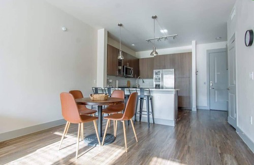 Richardson Apartment | Boulevard Stays Bright 1BR Suite Pool, Parking Gym J