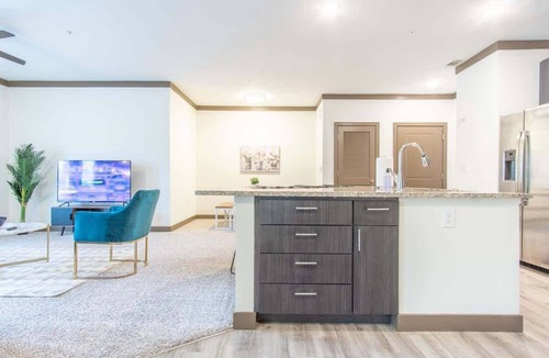 Middletown Apartment | Boulevard Stays Charming 2BR Retreat Pool, Parking, Gym