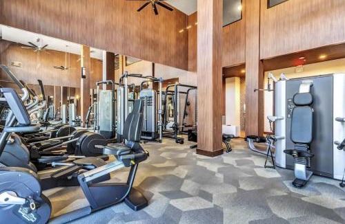 Richardson Apartment | Boulevard Stays Dashing 1BR Suite Pool Parking Gym C