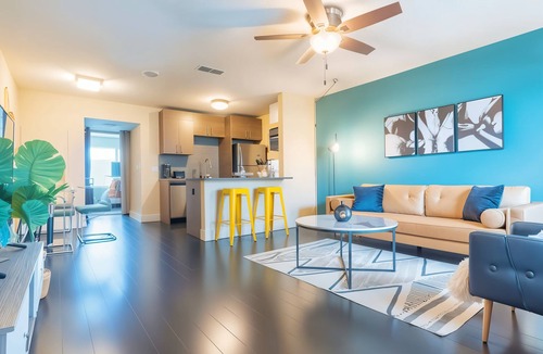 Riverside Apartment | Boulevard Stays - Ladybird Lake