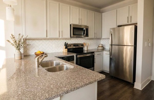 West End Apartment | Boulevard Stays Midtown 1BR Pool, Gym, Parking 07
