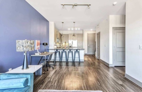Richardson Apartment | Boulevard Stays - Richardson