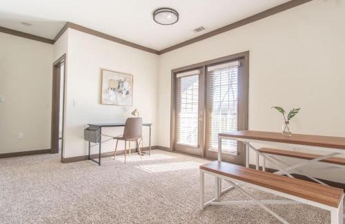 Middletown Apartment | Boulevard Stays Spacious 1BR Suite Pool Parking Gym D