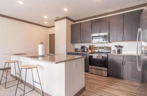 Middletown Apartment | Boulevard Stays Spacious 1BR Suite Pool Parking Gym D