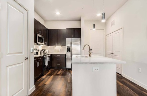Richardson Apartment | Boulevard Stays - Spring Creek