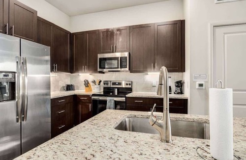 Richardson Apartment | Boulevard Stays - Spring Creek