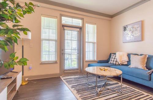 Buechel Apartment | Boulevard Stays Tranquil 1BR Getaway