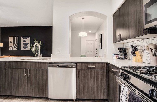 Glendale Sports and Entertainment District Apartment | Boulevard Stays - Westgate Stadium