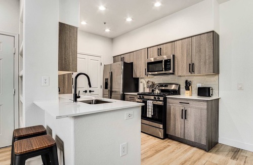 Glendale Sports and Entertainment District Apartment | Boulevard Stays - Westgate Stadium