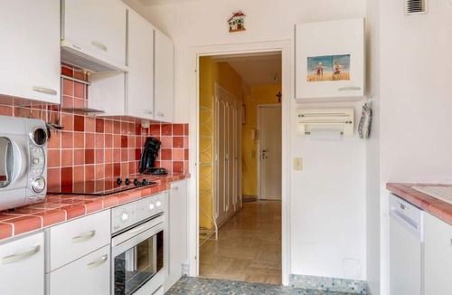 Boulouris-sur-Mer Apartment | Boulouris Mimosa by Interhome