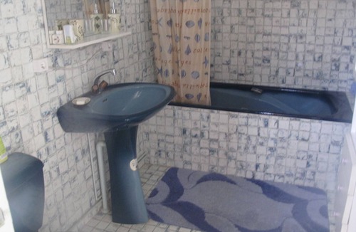 Saint-Martin-sur-Armancon House | BOULY's house (my cat)