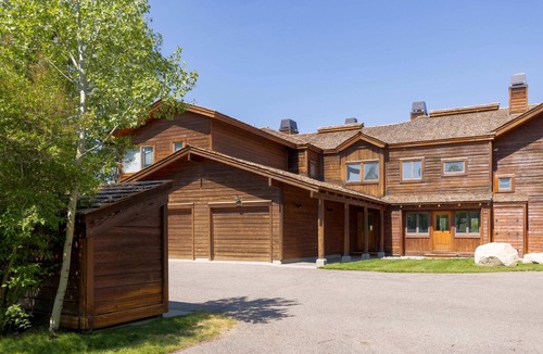 Spring Creek Ranch House | Boundary JH: Gruen 3107
