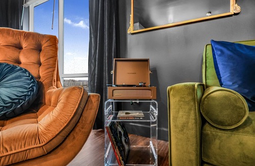 Eighth Avenue Condo | Bourbon & Bubbles, Downtown 3BR/3BA, Walkable, Rooftop Infinity Pool, 24/7Gym