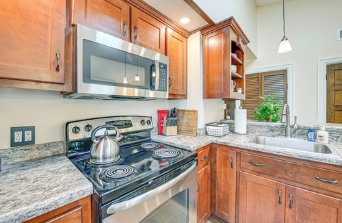 Taylorsville House | Bourbon Country Escape! Spacious Home w/Fire Pit